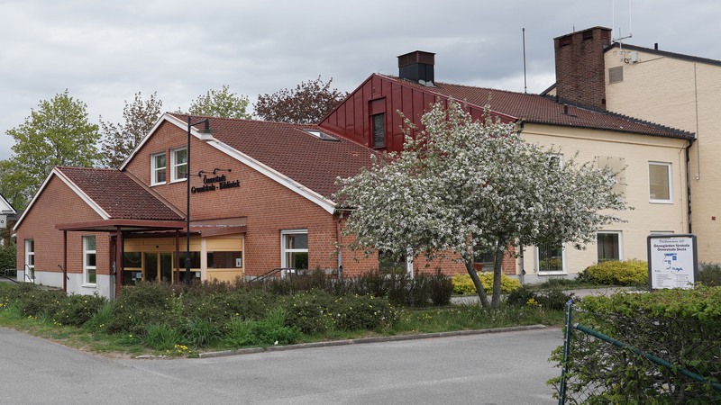 Fasadbild av Önnestads folk- och skolbibliotek.