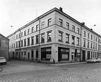 Västra Vallgatan 35A och 33B - Tivoligatan 3A, 3B och 3C, Kristianstad. 1973.