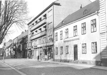 Tvåvåningshuset närmast, Västra Boulevarden 25, Kristianstad, 1939.