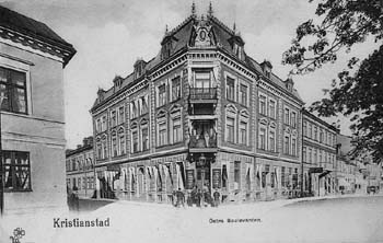 Östra Boulevarden 48, Kristianstad. Cardellsgatan 19 - Ö Boulevarden 50, senast omkr. 1909.