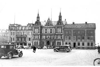 Västra Storgatan 12/Stora Torg, Kristianstad, tidigast omkr. 1940.