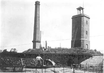 Bastionen 6. Äldsta vattenverk, vattentorn t.h., fr. SV. (RM)
