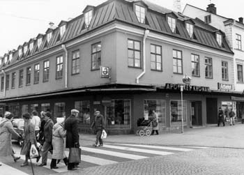 Östra Storgatan 42 - Döbelnsgatan 10/Lilla Torg, Kristianstad, senast 1983.