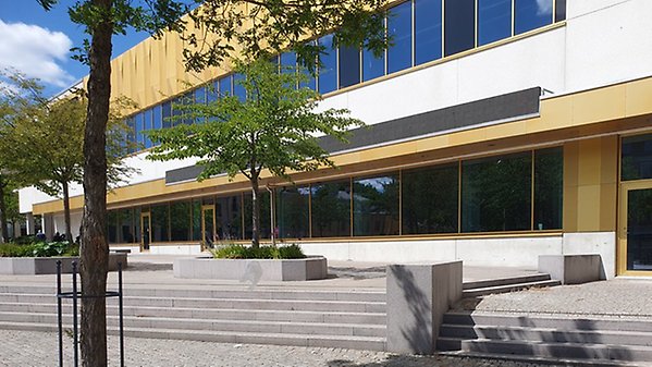 ABK köper den södra delen av gallerian från kommunen för att skapa utrymme för Högskolan Kristianstad.