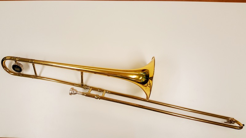 Trombonen ändrar ton genom att musikern förlänger och kortar av röret med draget. 