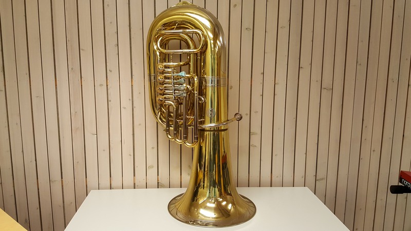 Tuban är brassinstrumentens djupast och mörkaste instrument. 